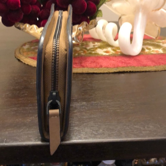 Almost New Leather Armani Exchange Wallet - Picture 3 of 6